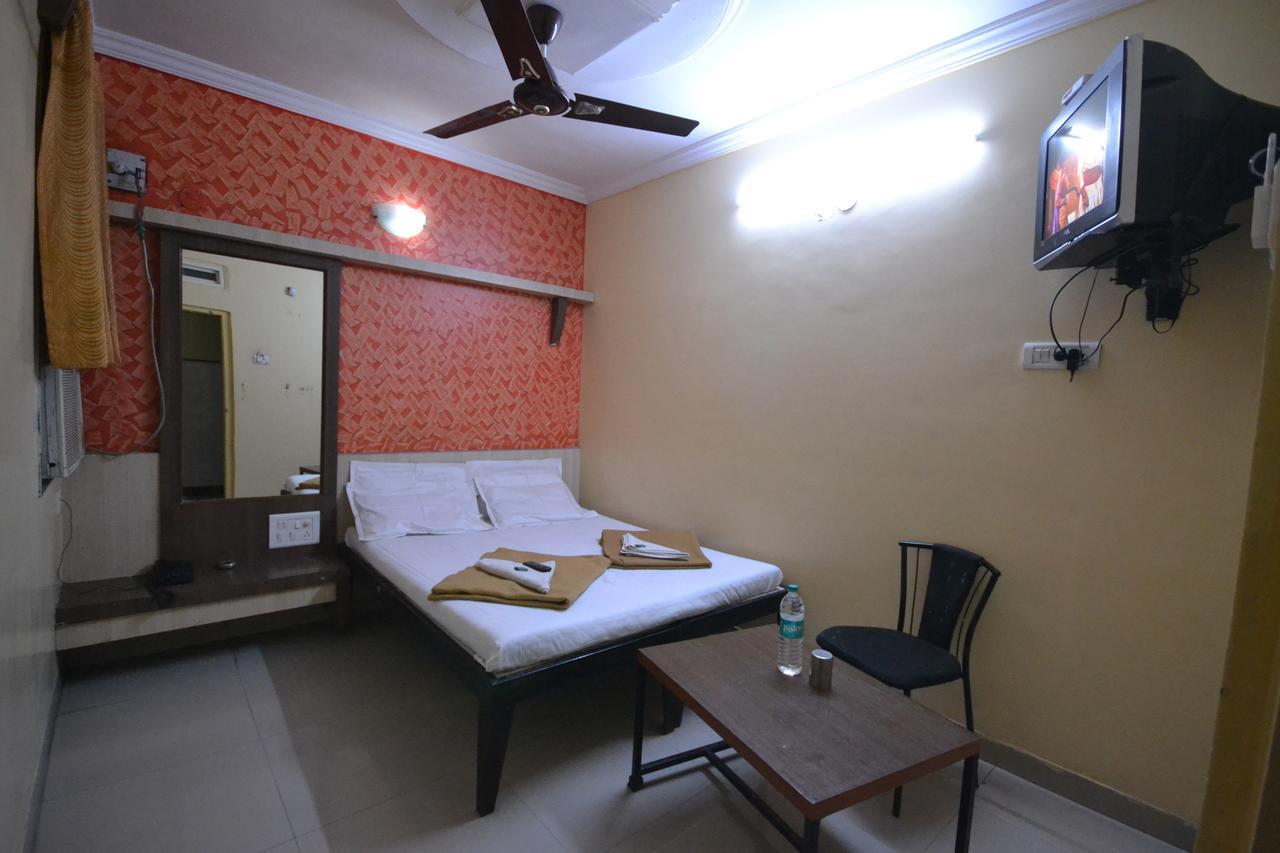 Hotel Madhava Shirdi Dış mekan fotoğraf