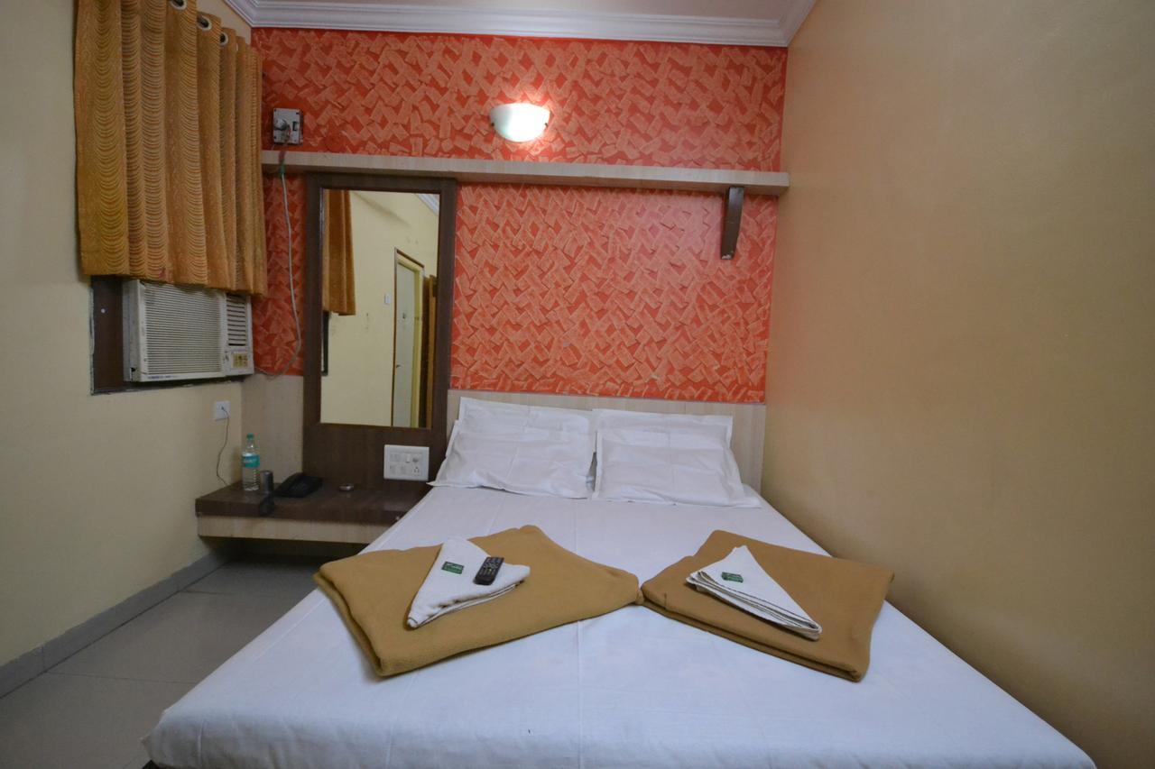 Hotel Madhava Shirdi Dış mekan fotoğraf