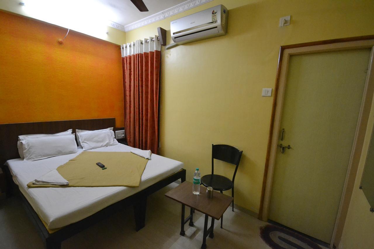 Hotel Madhava Shirdi Dış mekan fotoğraf