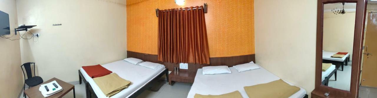 Hotel Madhava Shirdi Dış mekan fotoğraf