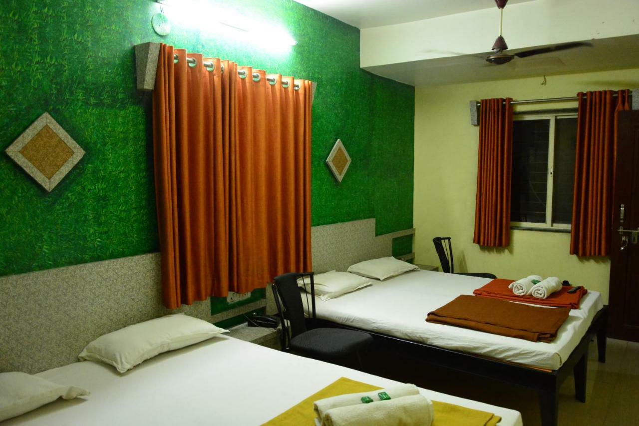 Hotel Madhava Shirdi Dış mekan fotoğraf